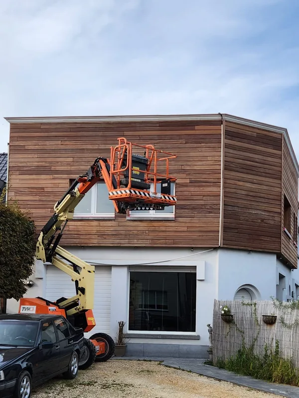 Gevelwerken op hoogte met hoogtewerker