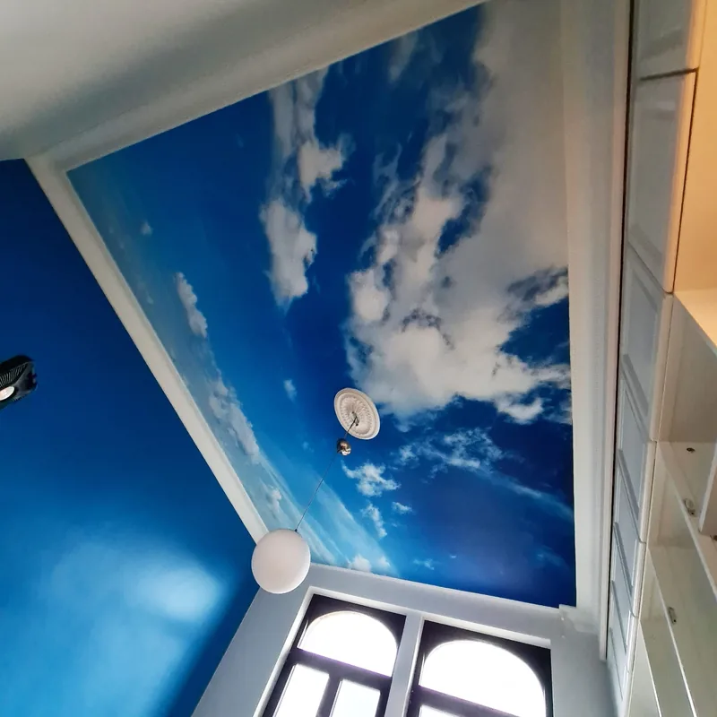 Fotobehang met wolkenlucht op een plafond